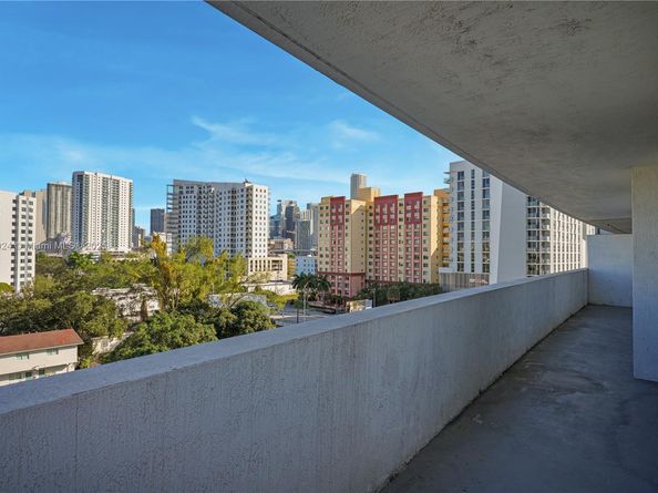 36 NW 6th Ave 706, Miami FL 33128