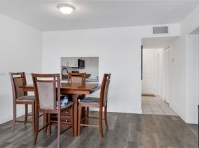 1140 NE 191st St 24, Miami FL 33179