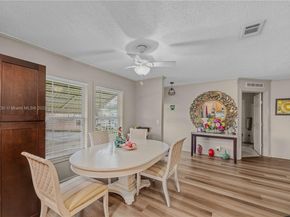 8580 SW 17th St, Davie FL 33324