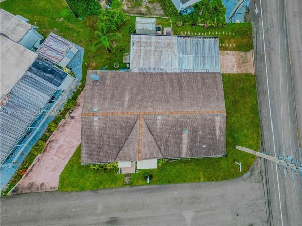 8580 SW 17th St, Davie FL 33324