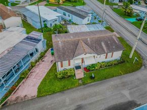8580 SW 17th St, Davie FL 33324