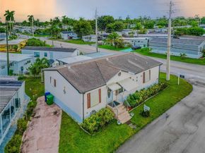 8580 SW 17th St, Davie FL 33324