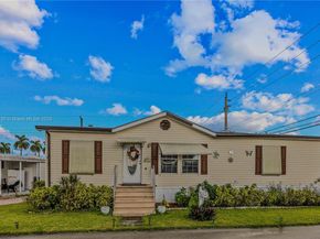 8580 SW 17th St, Davie FL 33324