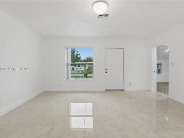 3330 N 72nd Ter, Hollywood FL 33024