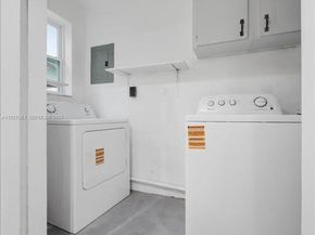 3330 N 72nd Ter, Hollywood FL 33024