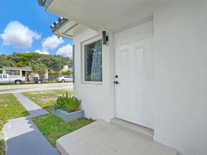 2020 NW 51st St, Miami FL 33142