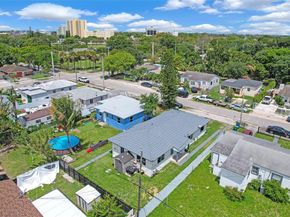 2020 NW 51st St, Miami FL 33142