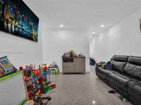 2020 NW 51st St, Miami FL 33142