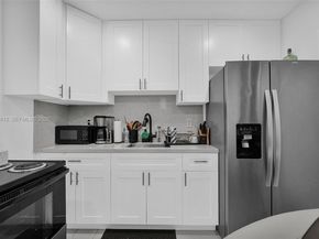 2020 NW 51st St, Miami FL 33142
