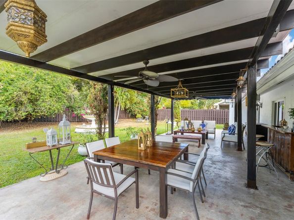 15325 SW 54th Ter, Miami FL 33185