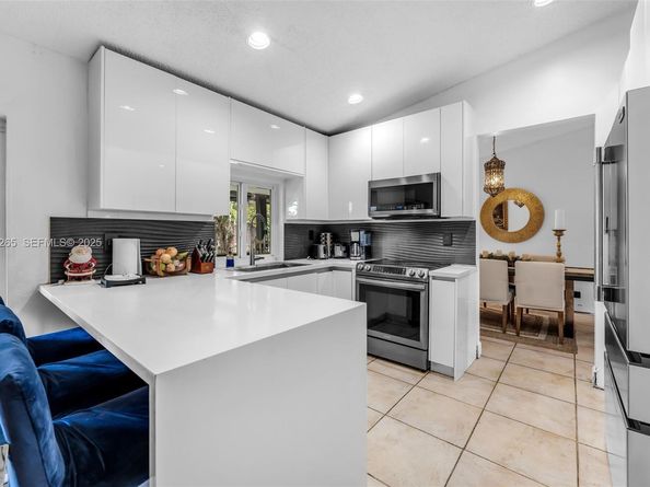 15325 SW 54th Ter, Miami FL 33185