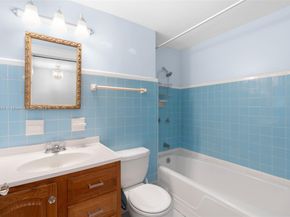 410 NE 5th Ave, Pompano Beach FL 33060