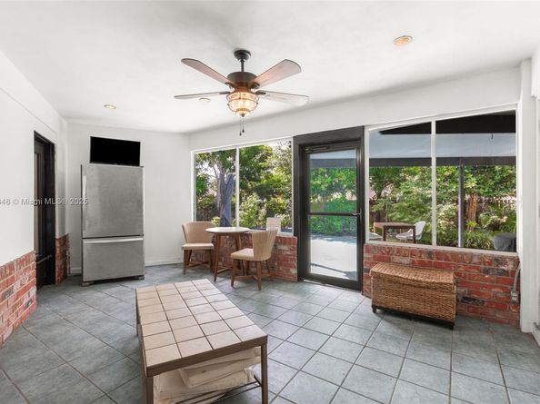 410 NE 5th Ave, Pompano Beach FL 33060