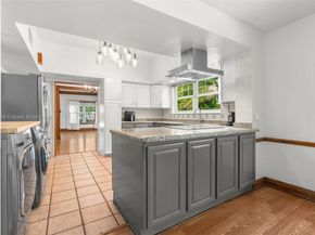 410 NE 5th Ave, Pompano Beach FL 33060