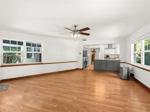 410 NE 5th Ave, Pompano Beach FL 33060