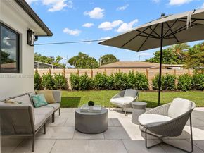 10560 NE 2nd Ct, Miami Shores FL 33138