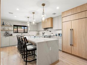 10560 NE 2nd Ct, Miami Shores FL 33138