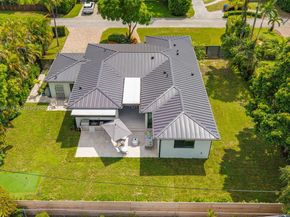 10560 NE 2nd Ct, Miami Shores FL 33138
