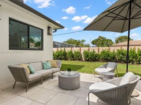 10560 NE 2nd Ct, Miami Shores FL 33138