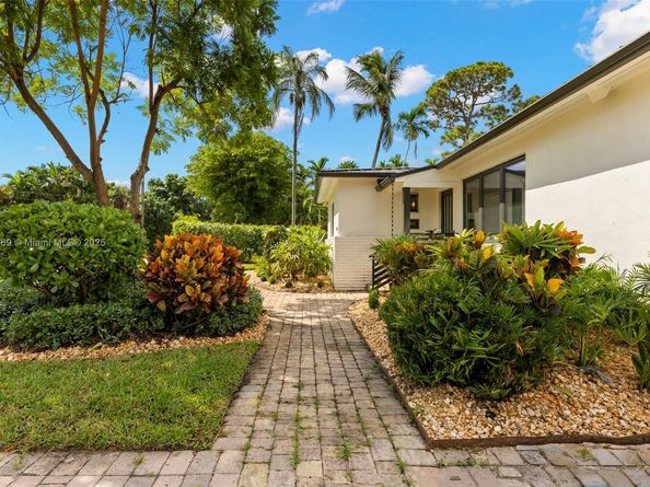 10560 NE 2nd Ct, Miami Shores FL 33138