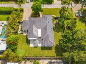 10560 NE 2nd Ct, Miami Shores FL 33138