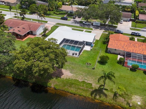 8861 SW 85th St, Miami FL 33173