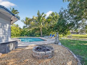 190 Martin Cir, Royal Palm Beach FL 33411