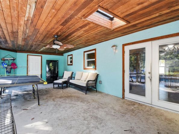 190 Martin Cir, Royal Palm Beach FL 33411