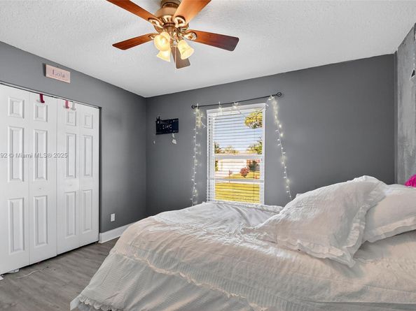 190 Martin Cir, Royal Palm Beach FL 33411