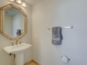 2039 Oceanwalk Ter 401, Lauderdale By The Sea FL 33062