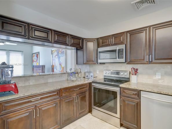 2039 Oceanwalk Ter 401, Lauderdale By The Sea FL 33062