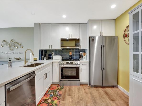 4750 NW 22nd Ct 404, Lauderhill FL 33313