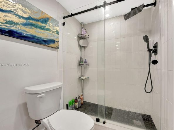 4750 NW 22nd Ct 404, Lauderhill FL 33313