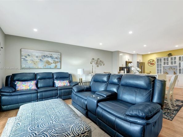 4750 NW 22nd Ct 404, Lauderhill FL 33313