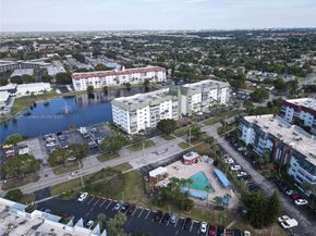 4750 NW 22nd Ct 404, Lauderhill FL 33313