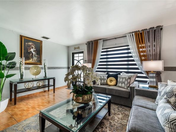 8065 W 14th Ct, Hialeah FL 33014