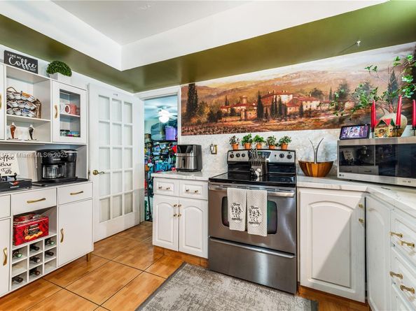 8065 W 14th Ct, Hialeah FL 33014