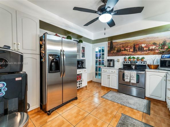 8065 W 14th Ct, Hialeah FL 33014