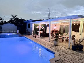 8065 W 14th Ct, Hialeah FL 33014