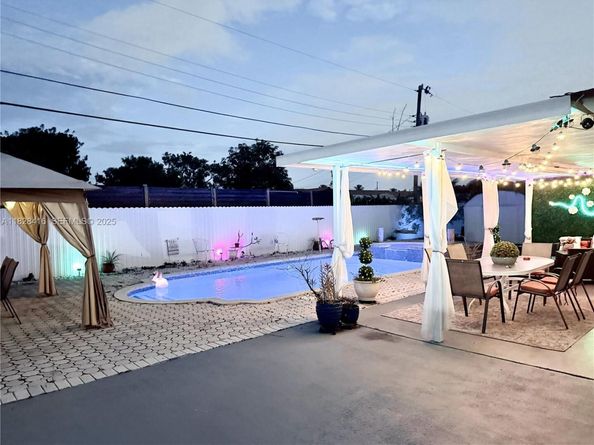 8065 W 14th Ct, Hialeah FL 33014