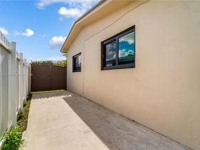 8065 W 14th Ct, Hialeah FL 33014