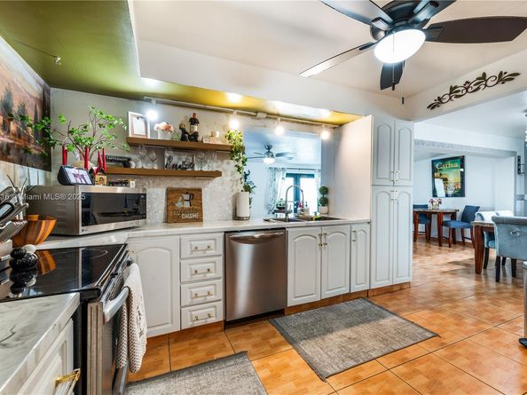 8065 W 14th Ct, Hialeah FL 33014