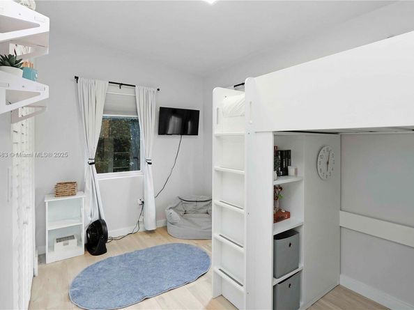 6521 SW 31st St, Miami FL 33155