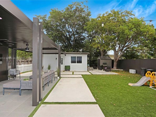 6521 SW 31st St, Miami FL 33155