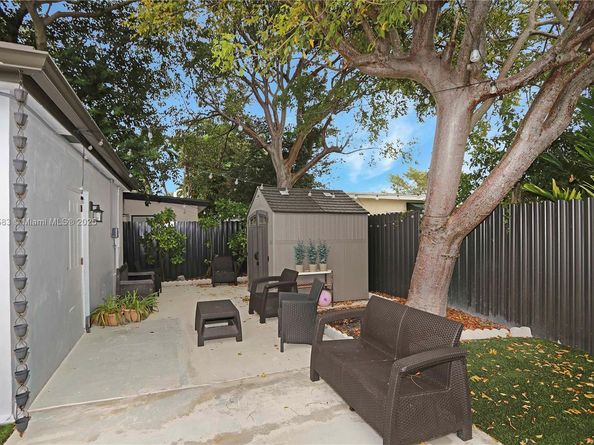 6521 SW 31st St, Miami FL 33155