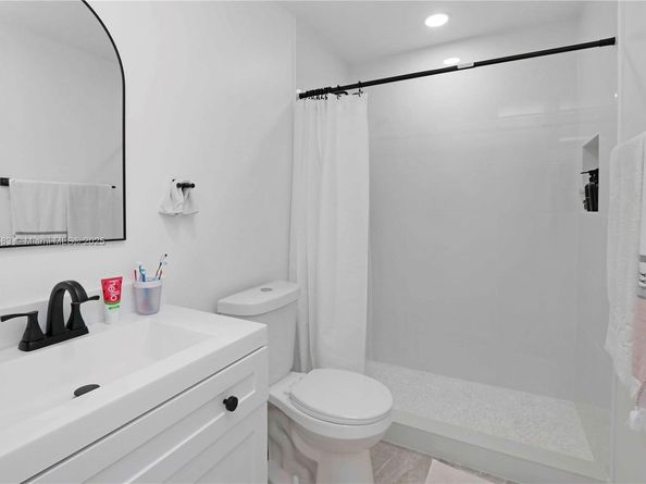 6521 SW 31st St, Miami FL 33155