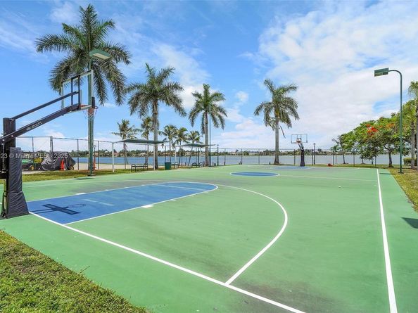 19323 SW 55th St, Miramar FL 33029