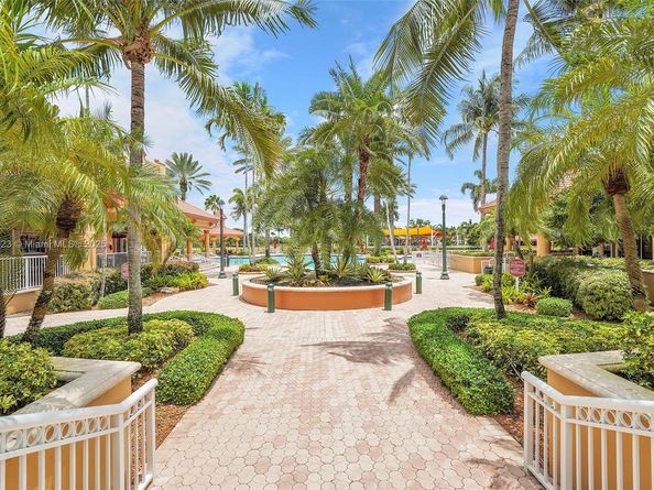 19323 SW 55th St, Miramar FL 33029