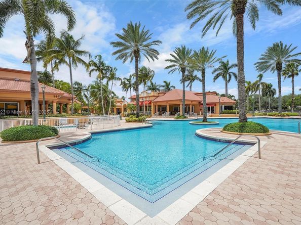 19323 SW 55th St, Miramar FL 33029