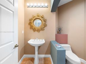 6071 NW 43rd Ter, Boca Raton FL 33496